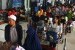 Ratusan calon penumpang mengantre masuk ke dalam Terminal Keberangkatan 1 C, Bandara Soekarno Hatta, Tangerang, Banten, Kamis (22/6). 