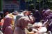 Ratusan warga kurang mampu di wilayah Yogyakarta menerima paket Ramadhan yang disalurkan oleh BMH Yogyakarta. 
