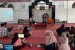 Redaktur Senior Harian Republika, Irwan Kelana, mengisi pelatihan jurnalistik yang diadakan oleh – Perhimpunan Remaja Masjid Al-Hidayah (Prisma) di Masjid Al-Hidayah, Sukatani, Depok, Jawa Barat, Sabtu (18/5).