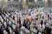 Ribuan umat muslim mengikuti shalat tarawih di malam pertama bulan suci Ramadhan 1437 H, di Masjid Istiqlal Jakarta, Ahad (5/6) malam. (Republika/Darmawan)