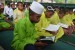 Santri Ponpes Nuu Waar, Bekasi tengah melaksanakan khataman Alquran