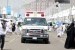 Sebuah ambulan mengangkut korban insiden Mina, Kamis (24/9). Akibat berdesakan, ratusan jamaah haji menjadi korban luka dan wafat saat hendak melempar jumrah.