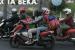 Sejumlah pemudik motor melintas di Jalan Ahmad Yani, Bekasi, Jawa Barat, Jumat (6/5/2022). Polda Jabar Cek Kesiapan Jalur Mudik Lebaran