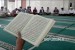Ilustrasi. Sejumlah warga binaan melakukan ibadah ramadhan dengan membaca Alquran di Lapas. 100 Napi Lapas Semarang Ikuti Pesantren Kilat Ramadhan