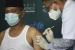  PBNU Minta Kehalalan Vaksin AstraZeneca tak Diperdebatkan. Foto: Seorang pria menerima suntikan vaksin COVID-19 AstraZeneca saat vaksinasi massal untuk ulama dan pemuka agama di Surabaya, Jawa Timur, Indonesia, Selasa, 23 Maret 2021. 