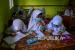 Siswa kelas I dan II mengikuti Pembelajaran Tatap Muka (PTM) terbatas dalam satu ruang kelas di Sekolah Madrasah Ibtidaiyah Pasawahan, Dusun Ciakar, Kabupaten Ciamis, Jawa Barat