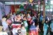 Suasana kegiatan bazar amal dan sembako murah yang diadakan oleh TK Islam Alifa Jakarta.