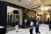 Suasana lobby hotel tempat penginapan jamaah haji Indonesia di Madinah.