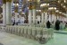 Termos-termos berisi air zamzam di dalam Masjid Nabawi, Madinah, Arab Saudi. 