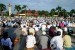 Umat Muslim mengikuti shalat ied di Alun-alun Kabupaten Indramayu, Jawa Barat, Senin (28/7). Hari ini umat Muslim merayakan Hara Idul Fitri 1435 H berdasarkan hasil sidang isbat oleh Pemerintah. Fotografer :