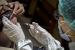 Vaksinator menyuntikkan vaksin Covid-19 ke warga saat pelaksanaan vaksinasi Covid-19 massal di Gedung PPAG UNPAR, Jalan Ciumbuleuit, Kota Bandung. Vaksinolog: Vaksinasi Boleh Dilakukan Saat Berpuasa