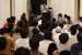 Wakil Presiden Jusuf Kalla memberikan tausyiah usai menunaikan Salat Tarawih di Masjid Indonesia Tokyo, Meguro, Tokyo, Jepang, Ahad (4/6).