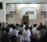 Warga Ahmadiyah Bandung saat menjalankan shalat Jumat di Masjid An-Nasir, Bandung.