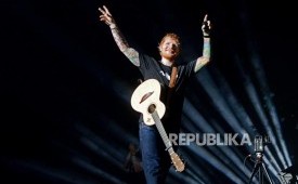 Penyanyi asal Inggris, Ed Sheraan. Penyanyi dan mantan personel Pink Floyd, Roger Waters, menyatakan dukungannya kepada Macklemore sekaligus melontarkan kritik tajam kepada Sheeran. 