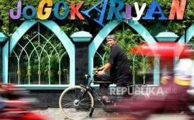 Pengurus Masjid Jogokariyan, Yogyakarta, Ustaz HM Jazir ASP.