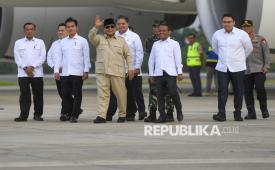 Presiden Prabowo Subianto (kempat kiri)