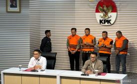 KPK tetapkan tiga tersangka selain Bupati Ponorogo pasca-OTT.
