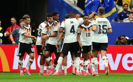 Pemain timnas Jerman melakukan selebrasi seusai mencetak gol ke gawang Curacao pada pertandingan babak penyisihan Grup E Piala Dunia FIFA 2026 di Houston, AS, Ahad (14/6/2026) waktu setempat. Jerman mengalahkan Curacao dengan skor 7-1.