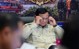 Prabowo mencari unit khusus militer untuk atasi kebakaran hutan yang sulit dijangkau.