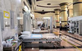 Tempat tidur pasien di Kantor Kesehatan Haji Indonesia (KKHI) Makkah. 