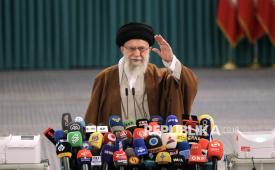 Ayatollah Ali Khamenei.