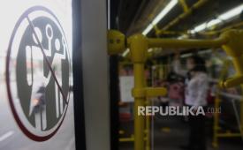 Tanda larangan melakukan pelecehan di TransJakarta (ilustrasi). manajemen PT Transportasi Jakarta (TransJakarta) disarankan tidak sekadar melakukan tindakan administratif atau pengamanan di tempat, melainkan membawa setiap kasus pelecehan seksual ke ranah hukum.