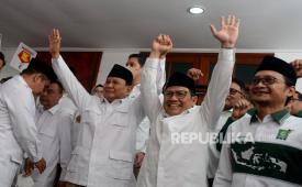 Ketua Umum Partai Gerindra Prabowo Subianto dan Ketua Umum Partai Kebangkitan Bangsa (PKB) Abdul Muhaimin Iskandar saat peresmian Sekretatiat Bersama (Sekber) di kawasan Menteng, Jakarta, Senin (23/1/2023). Sekber tersebut merupakan bentuk optimisme kedua partai dalam menghadapi pemilihan umum (Pemilu) 2024. Selain itu juga wujud implementasi dari kerjasama politik yang sudah diputuskan dan disepakati.