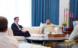 Prabowo, petinggi Embraer diskusi bahas teknologi industri penerbangan.