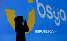 Presiden Direktur BCA Syariah Yuli Melati Suryaningrum saat peluncuran Bsya Digital Membership Card Ivan Gunawan dalam rangkaian acara Garis Poetih Raya Festival 2026 di Jakarta, Jumat (30/1/2026). BCA Syariah meluncurkan digital membership Mandjha dan Ivan Gunawan Prive yang terintegrasi secara digital melalui mobile banking BSya by BCA Syariah. Inisiatif ini hadir untuk memberikan pengalaman gaya hidup modest fashion yang semakin praktis dan terintegrasi dengan sistem pembayaran secara digital tanpa kartu fisik.