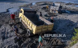 Ilustrasi penambang pasir.
