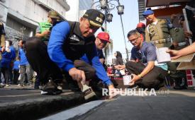 Kejaksaan Negeri (Kejari) Bandung resmi menghentikan penyidikan atau surat perintah penghentian penyidikan (SP3) kasus dugaan korupsi Wakil Wali Kota Bandung Erwin dan Anggota DPRD Kota Bandung Rendiana Awangga.