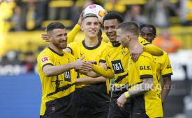 Dortmund merayakan pesta gol ke gawang lawan, Sabtu (4/5/2024). 