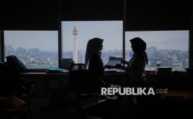 Pegawai Pemprov DKI Jakarta (ilustrasi).