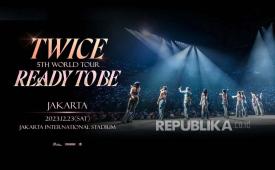 Poster TWICE Ready To Be Concert di Jakarta.