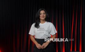 Pemain film Fanny Ghassani saat berkunjung ke Kantor Republika, Jakarta, Selasa (31/3/2026). Kunjungan tersebut dalam rangka promosi film Kupeluk Kamu Selamanya yang akan tayang di Bioskop pada 30 April 2026.