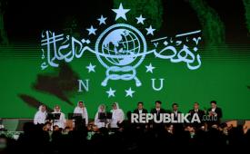Suasana Peringatan Hari Lahir (Harlah) ke-100 Nahdlatul Ulama yang digelar di Istora Gelora Bung Karno, Senayan, Jakarta, Sabtu (31/1/2026). Acara peringatan Harlah Ke-100 NU Mengangkat tema Mengawal Indonesia Merdeka Menuju Peradaban Mulia yang dihadiri Menteri Kabinet Merah Putih, Ketua MPR, jajaran Pengurus Besar NU, pengurus wilayah, pengurus cabang, hingga badan otonom NU.