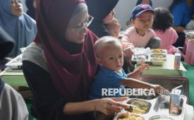 ILUSTRASI Ibu dan anaknya