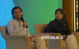 Vokalis The Changcuters Tria amadhani (kiri) menyampaikan paparan saat menjadi narasumber dalam peluncuran produk terbaru Allianz Syariah di Jakarta, Rabu (4/3/2026). Allianz Syariah meluncurkan AlliSya CI Hasanah, solusi perlindungan penyakit kritis berbasis syariah yang dirancang untuk menjaga stabilitas finansial keluarga melalui manfaat income replacement. AlliSya CI Hasanah dihadirkan sebagai jawaban atas kebutuhan masyarakat akan perlindungan penyakit kritis yang tidak hanya memberikan santunan, tetapi juga memastikan keberlangsungan penghasilan keluarga.