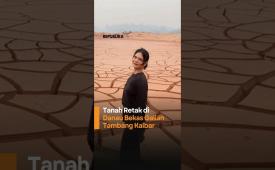 Tanah Retak di Danau Bekas Galian Tambang Kalbar