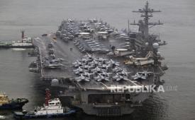 Kapal induk bertenaga nuklir AS Theodore Roosevelt (CVN 71).