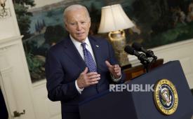 Presiden AS Joe Biden menyatakan akan segera menandatangani paket bantuan sebesar 95 miliar dolar AS untuk Ukraina, Israel, dan wilayah Indo-Pasifik.