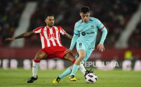 Gelandang Barcelona Pedri