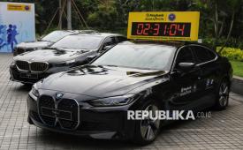 Sejumlah unit kendaraan BMW (ilustrasi). 