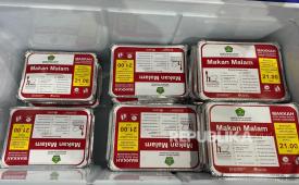 Aktivitas di dapur katering untuk melayani konsumsi jamaah Indonesia di Makkah, Rabu (22/5/2024). 