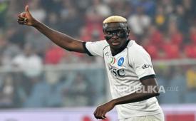 Bomber Napoli Victor Osimhen berseteru dengan pelatihnya. 