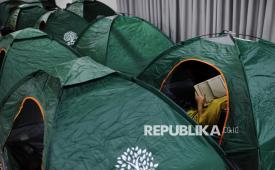 ILUSTRASI Muslimin beribadah dalam rangka mewujudkan raih kemuliaan Lailatul Qadar