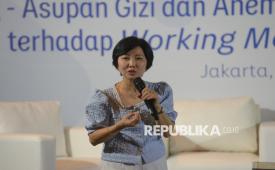 President of Indonesian Nutrition Association, ?Dr. dr. Luciana B. Sutanto, MS, SpGK(K) menyampaikan paparan dalam acara penyampaian hasil studi IHDC di Jakarta, Rabu (15/4/2026). IHDC, sebagai organisasi independen di bidang kesehatan komunitas, didukung Danone Indonesia meluncurkan publikasi hasil studi berbasis data lokal yang membahas keterkaitan antara stunting, anemia defisiensi besi, serta asupan gizi dengan fungsi working memory anak usia sekolah. Dari hasil studi IHDC ini semakin memperkuat pentingnya peran berbagai pihak dalam memastikan pemenuhan gizi anak sejak dini. Sebagai riset berbasis data lokal, temuan ini diharapkan dapat menjadi landasan dalam mendorong upaya penanganan masalah gizi anak yang lebih terarah dan berkelanjutan, mulai dari pendekatan preventif, edukasi gizi, hingga penguatan peran keluarga dan lingkungan sekolah dalam membentuk kebiasaan makan sehat.