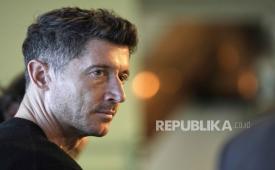 Kekecewaan mendalam menyelimuti kapten Polandia, Robert Lewandowski, setelah timnya gagal lolos ke Piala Dunia 2026. Striker veteran itu pun mengisyaratkan kemungkinan mengakhiri karier internasionalnya.