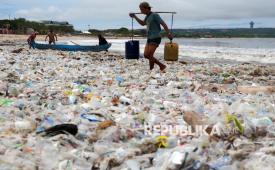 Sampah plastik (ilustrasi).