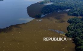 Foto udara Waduk Manggar yang mengalami penyusutan debit air di Balikpapan, Kalimantan Timur, Rabu (19/8/2026). Perumda Tirta Manuntung Balikpapan (PTMB) mencatat dalam sebulan terakhir Waduk Manggar mengalami penyusutan debit air dari 16 ribu meter kubik menjadi 12 ribu meter kubik atau menyusut sekitar tiga sentimeter perhari akibat tidak ada hujan sehingga berpotensi dapat mengurangi pasokan air bersih di wilayah Balikpapan setelah tiga bulan kedepan. 